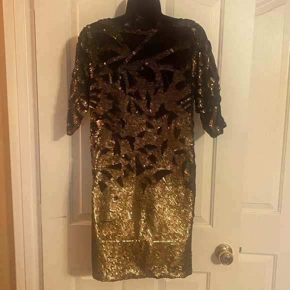 “FRENCH CONNECTION” Sequin T-Shirt Dress - Picture 7 of 10